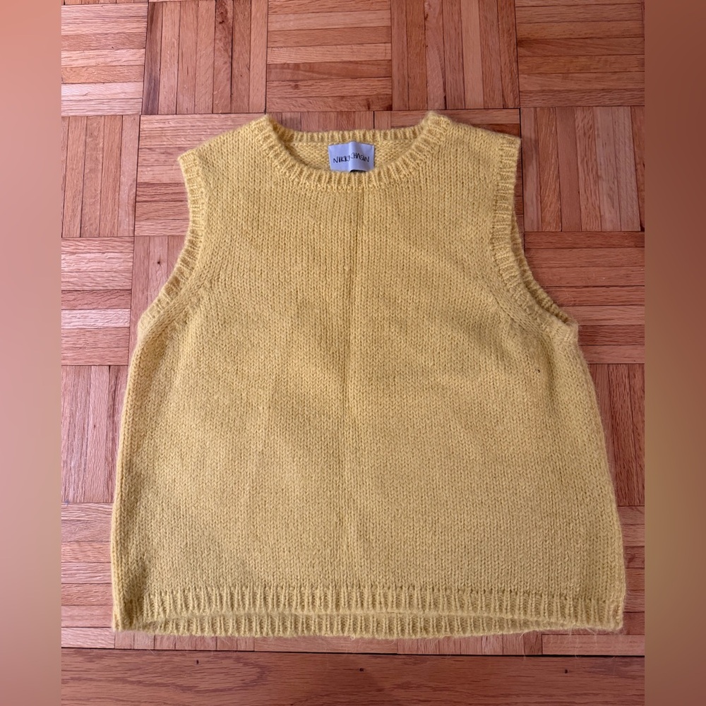 Elegant Yellow Sleeveless Sweater